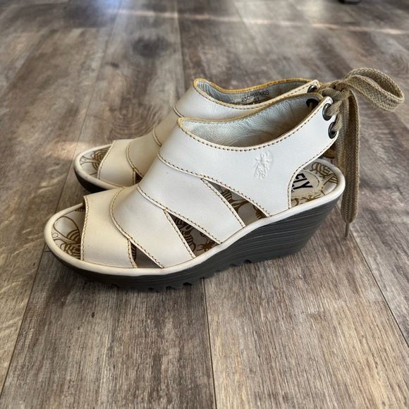 Fly London Yown Cage Elegant Cream Platform Sandals with Tie Heel - Size 37 - Picture 3 of 9